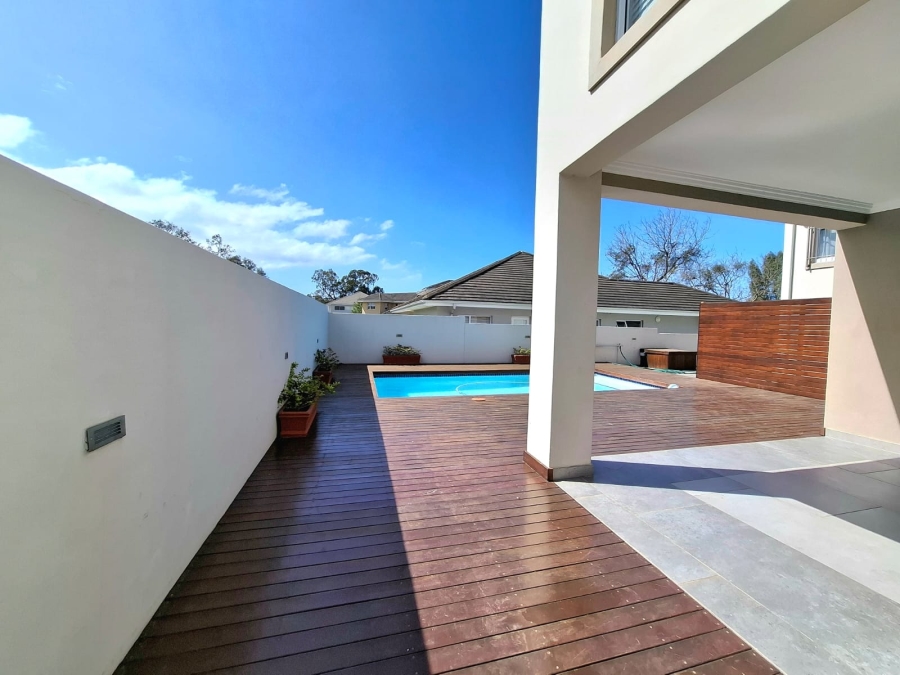 6 Bedroom Property for Sale in Beacon Bay Eastern Cape